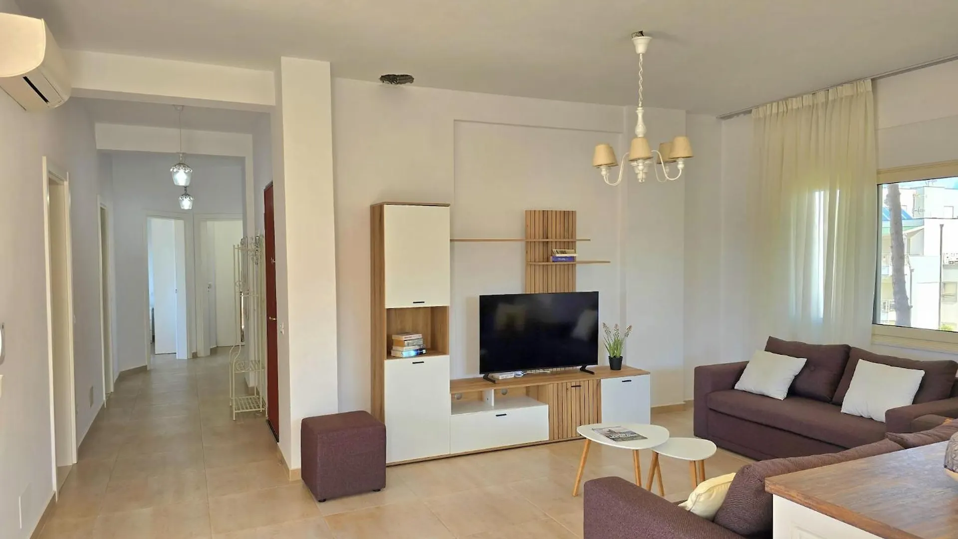 Sunlit Stay With Terrace Near The Beach Plazhi San Pietro Albania
