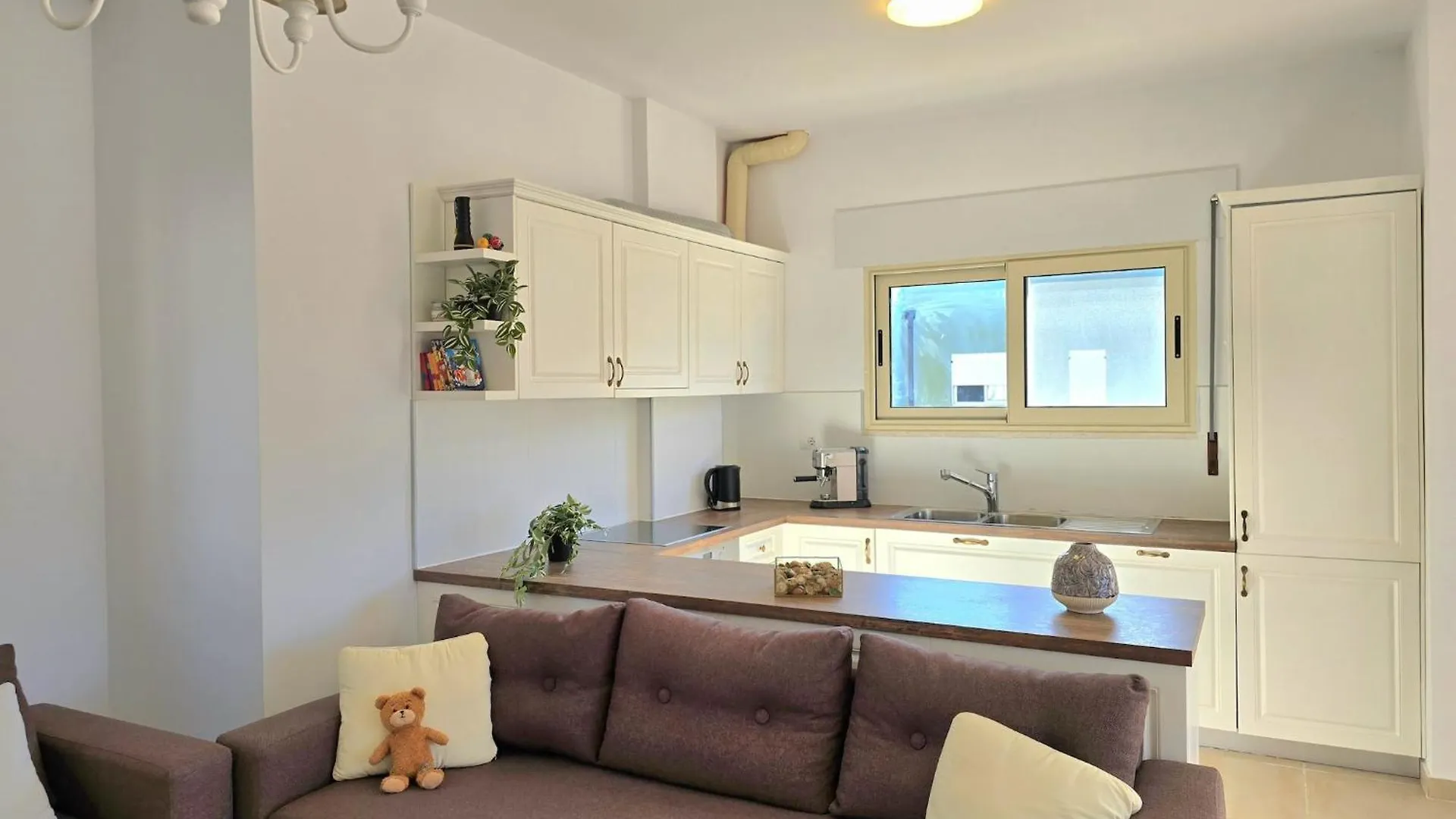 Sunlit Stay With Terrace Near The Beach Plazhi San Pietro 0*,